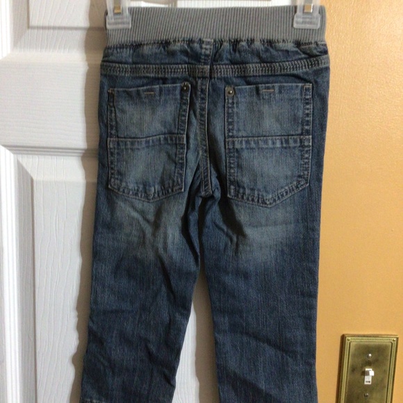 Oshkosh jacket and jeans - Picture 3 of 10